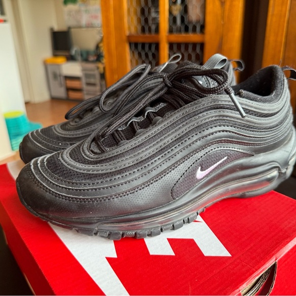Women’s/Youth Nike Air Max 97s - 7 Youth / 8.5 Women - Picture 1 of 5